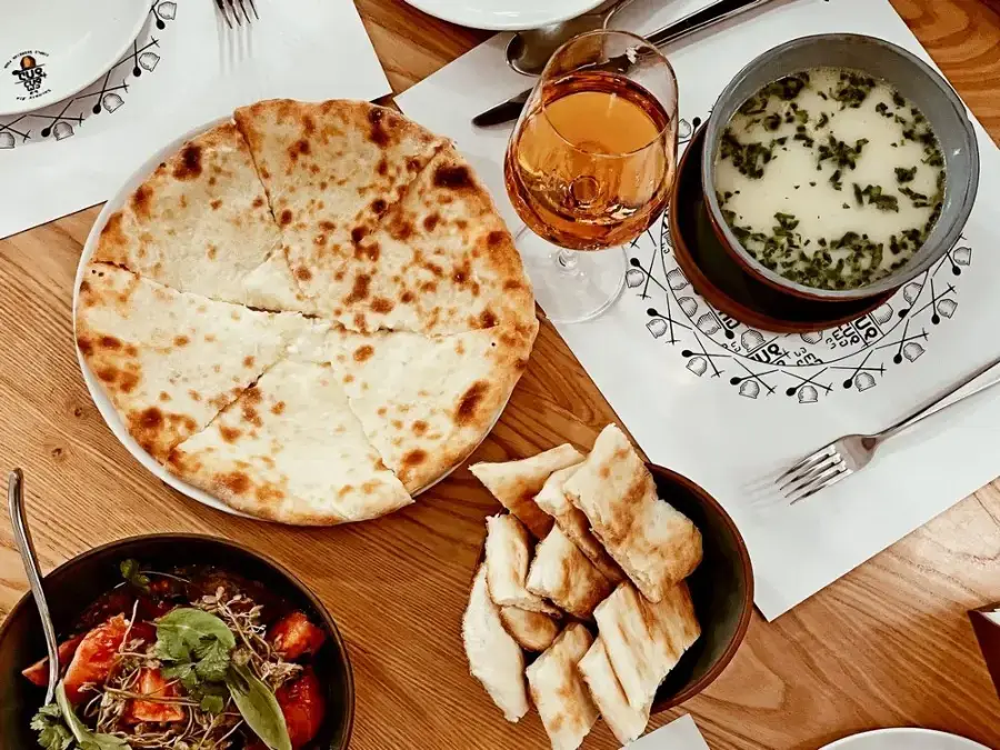 Qvevri wine and khachapuri